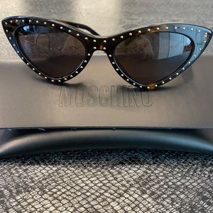 Moschino sunglasses